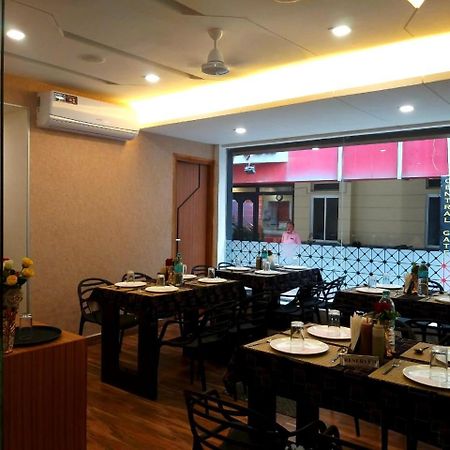 Grand Elegant Hotel Chennai Exterior foto