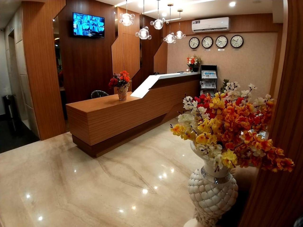 Grand Elegant Hotel Chennai Exterior foto