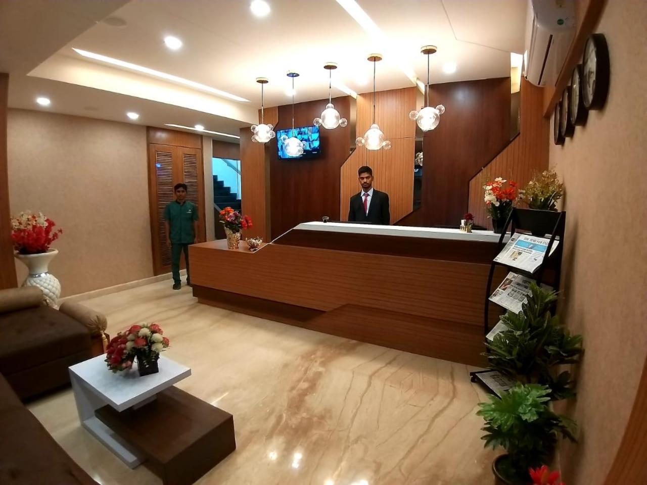 Grand Elegant Hotel Chennai Exterior foto