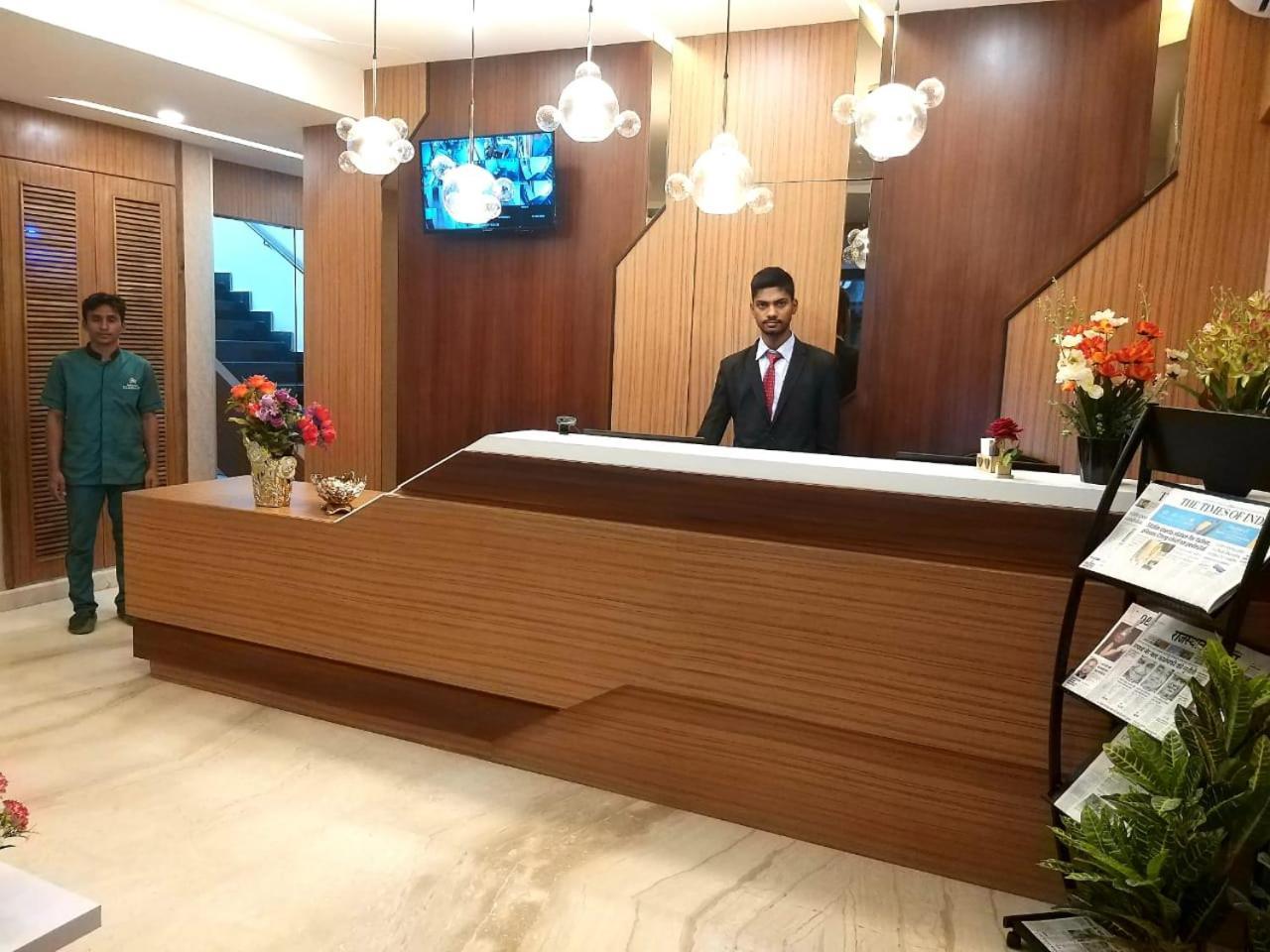 Grand Elegant Hotel Chennai Exterior foto